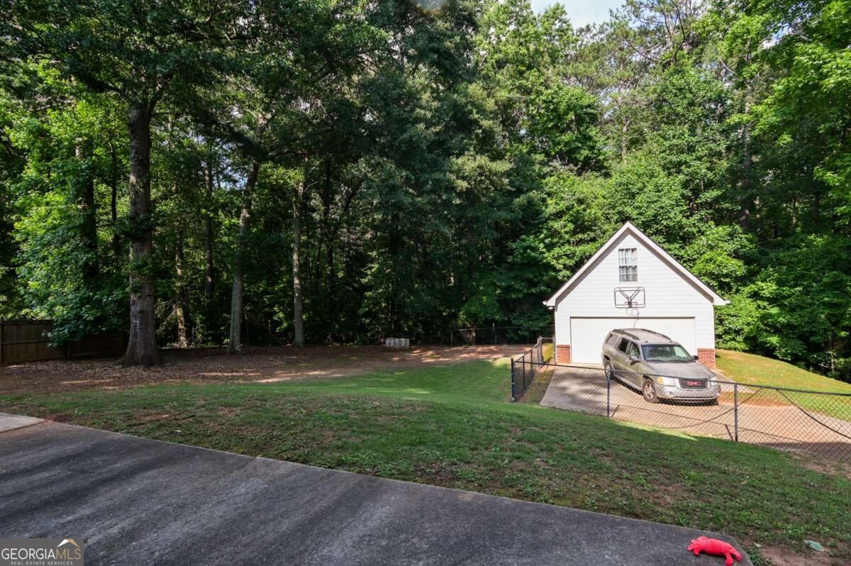 385 Glynnshire Court Property Photo 36