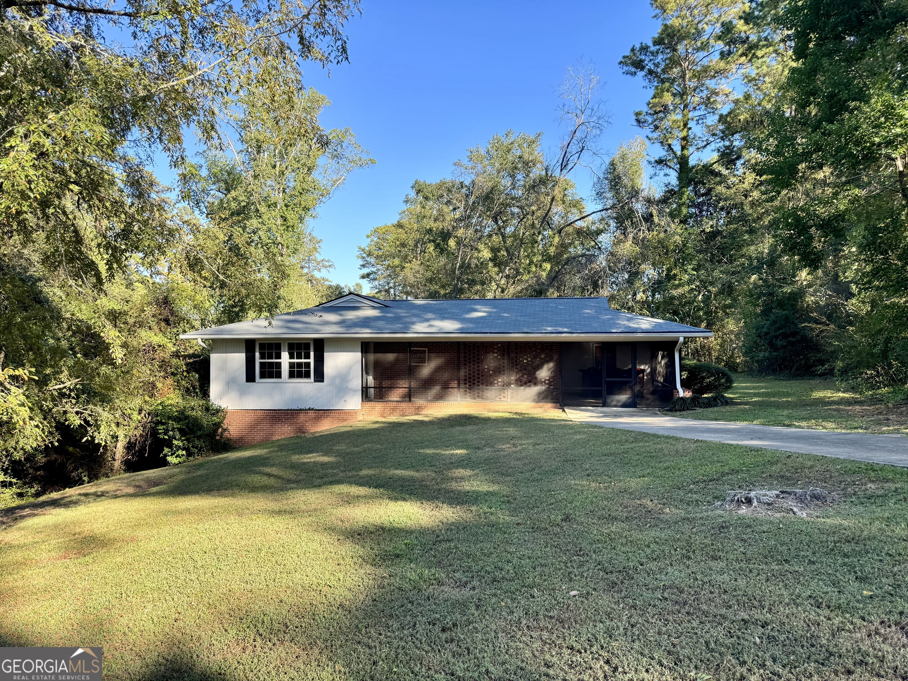 1079 Normandy Road Property Photo 1