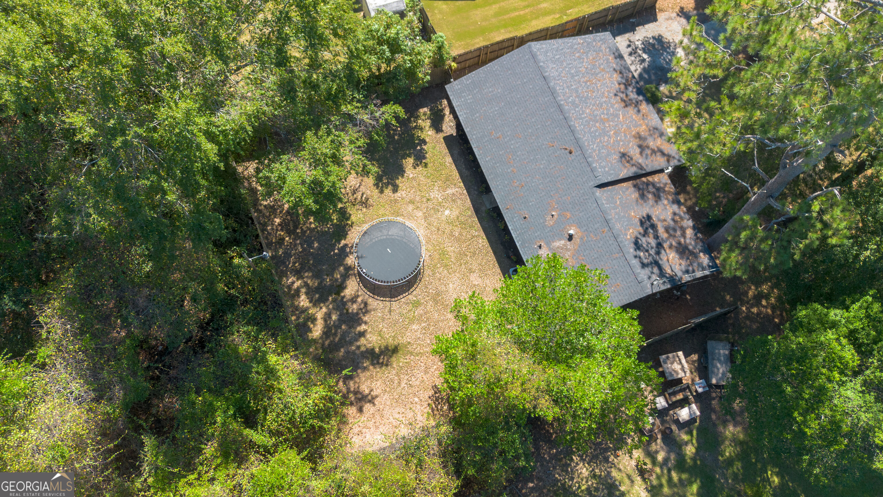 2525 Willis Court Property Photo 3