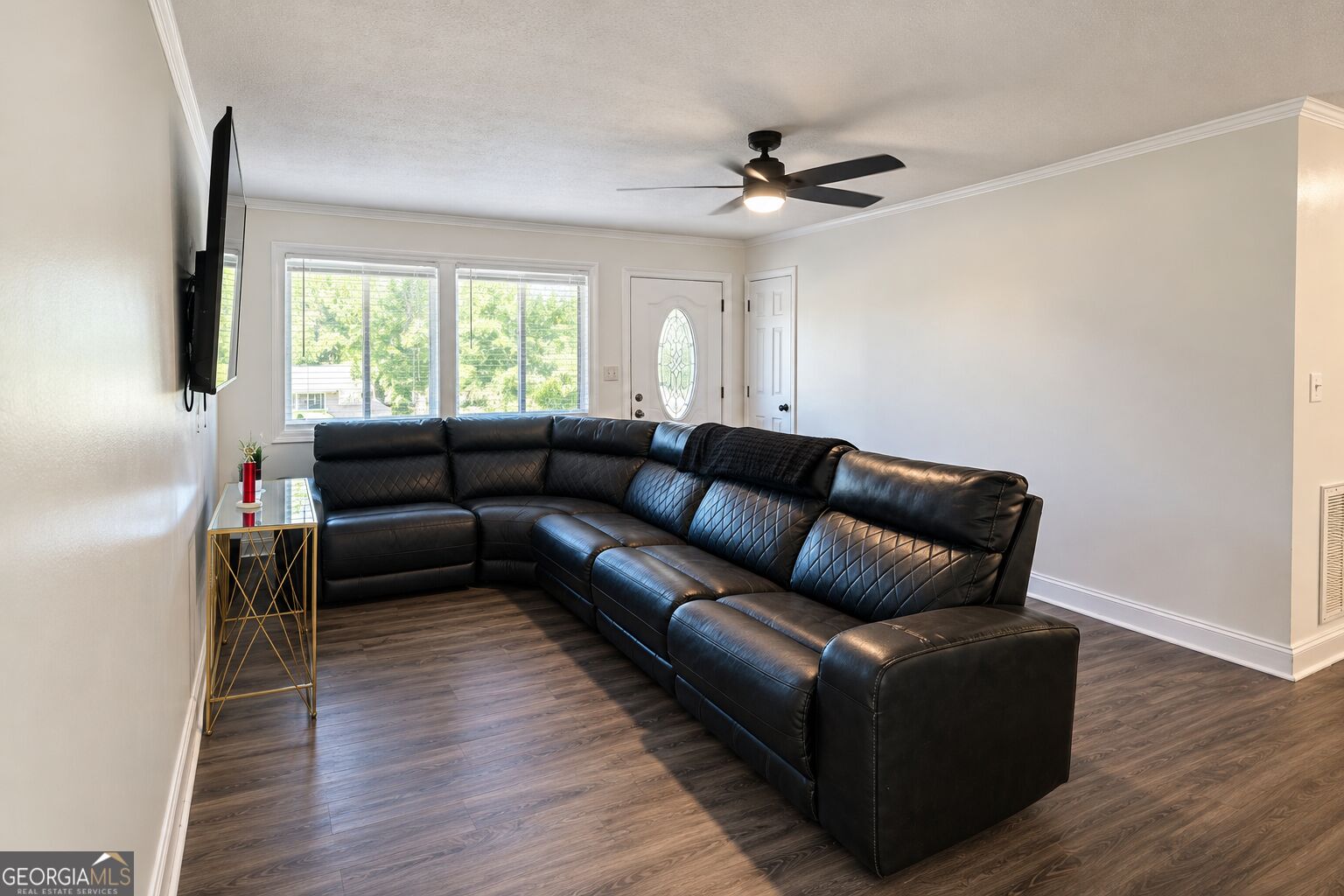 2525 Willis Court Property Photo 4
