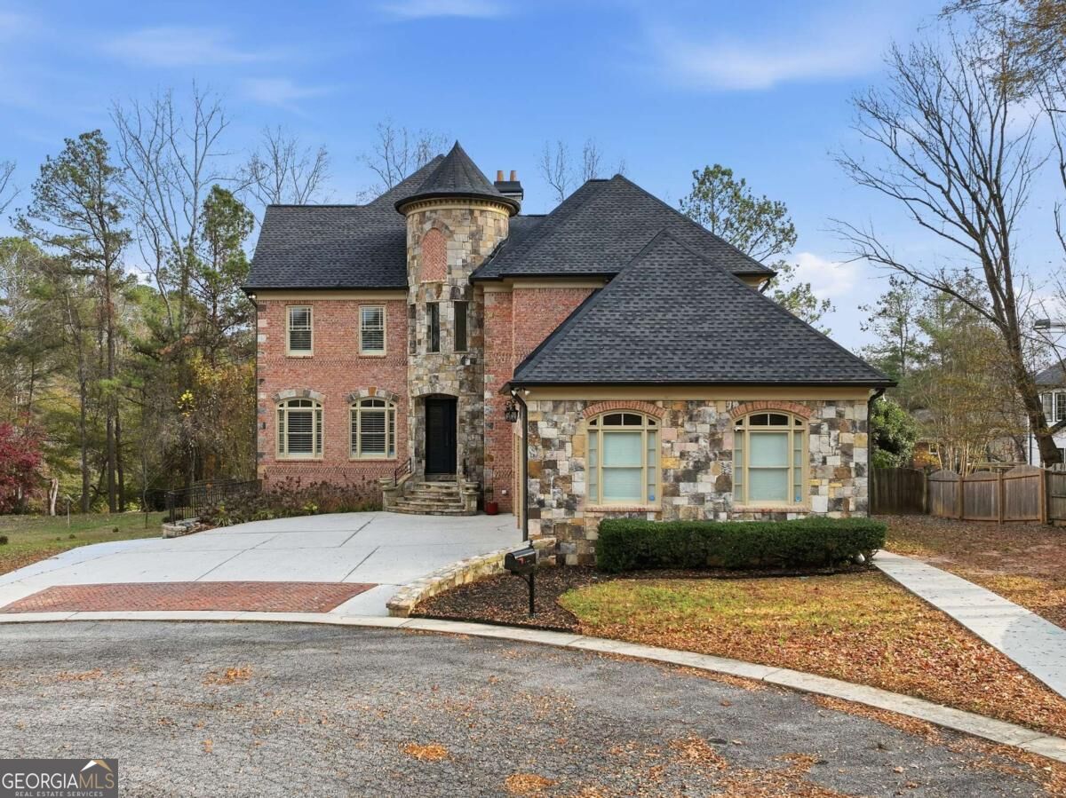 7611 Regency Circle