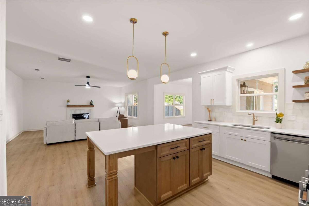 4380 Huntcliff Trace Property Photo 19