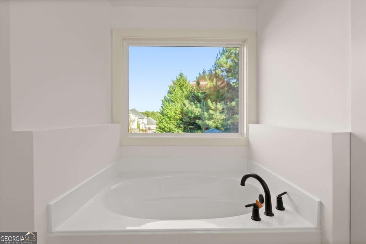 4380 Huntcliff Trace Property Photo 36
