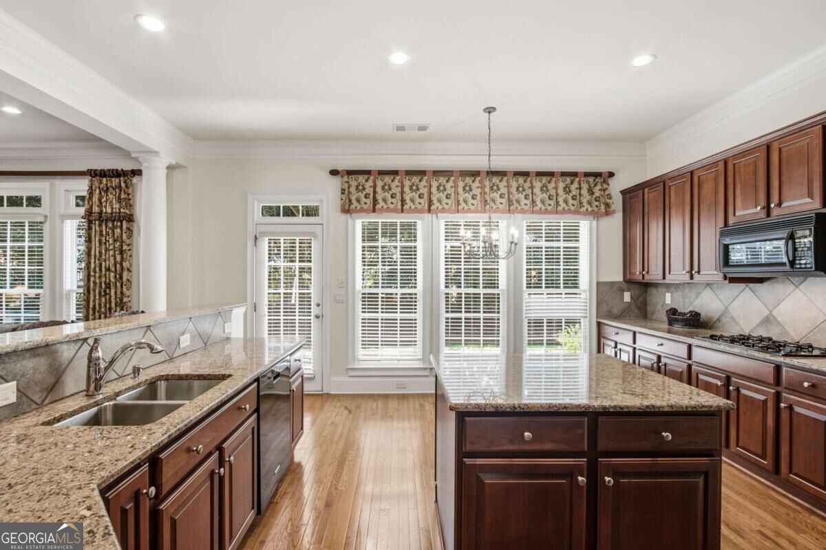1241 Village Terrace Court Property Photo 8