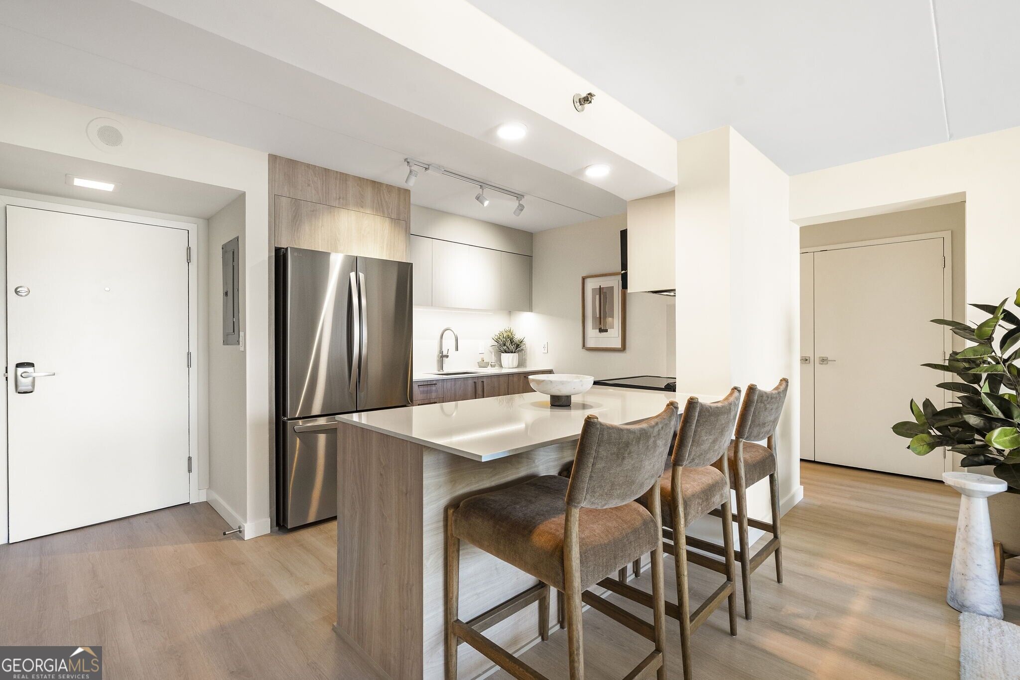 2460 Peachtree Road Ne # 309 Property Photo 4