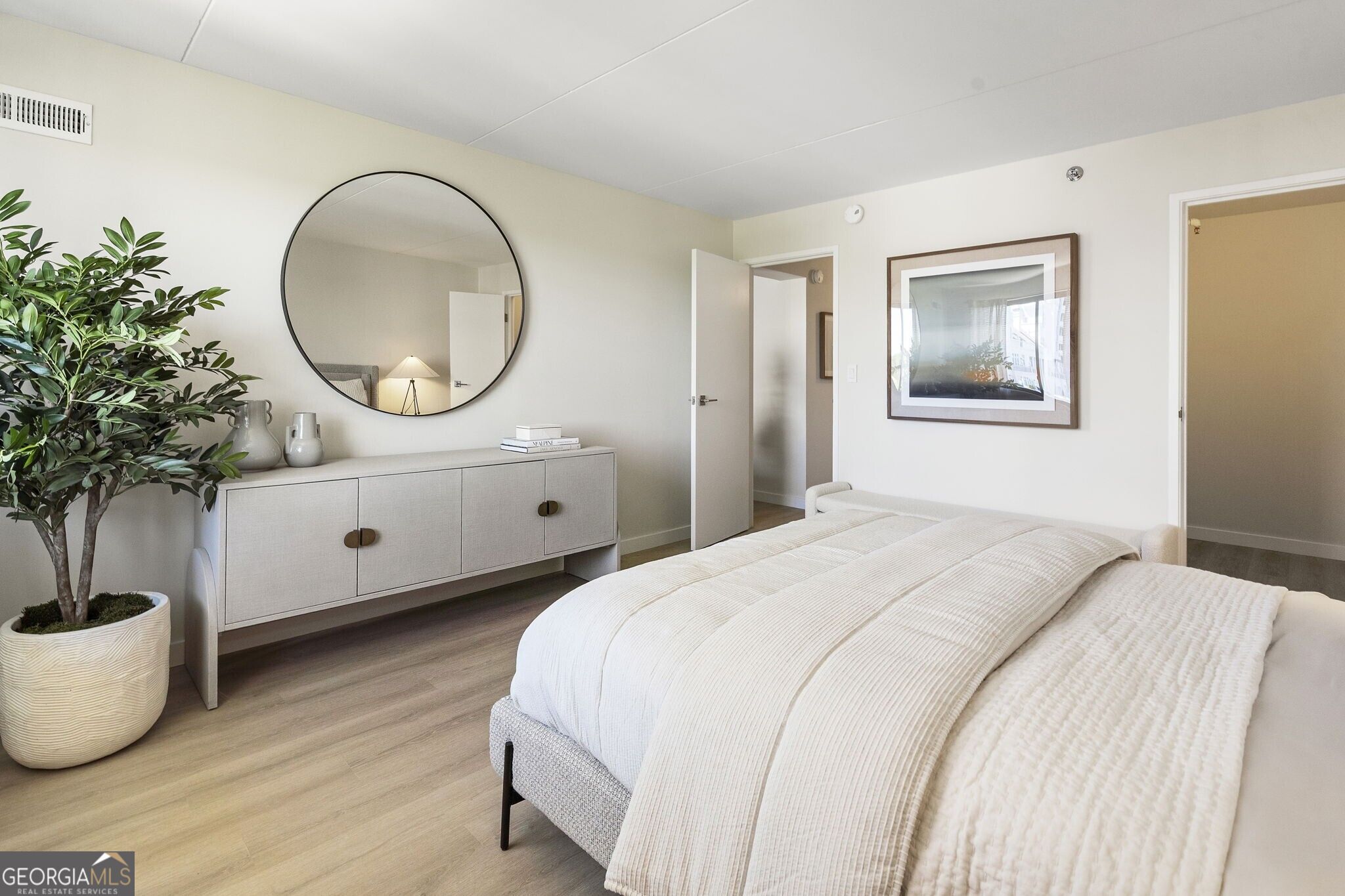 2460 Peachtree Road Ne # 309 Property Photo 28