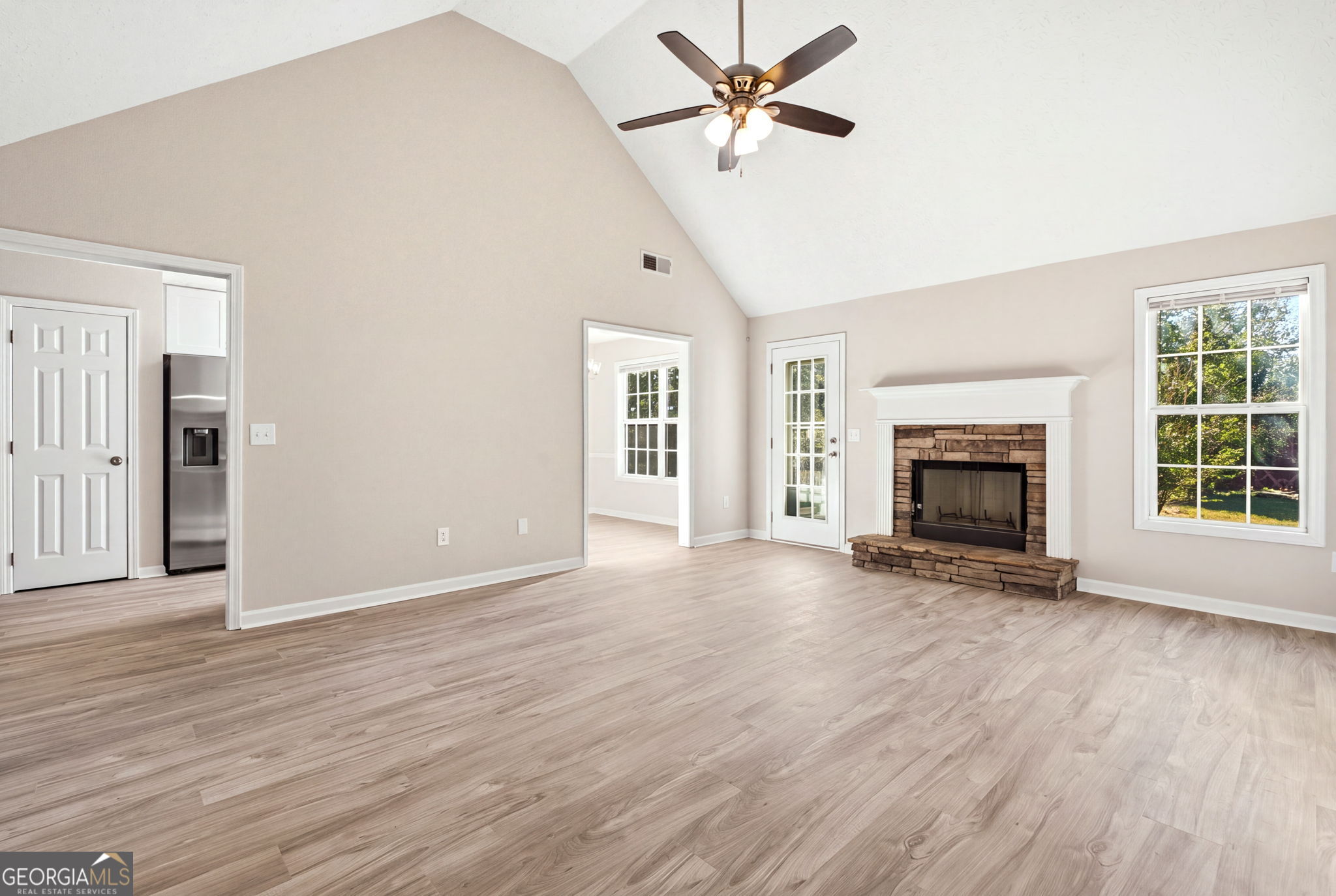 713 Manor Ridge Drive Property Photo 14