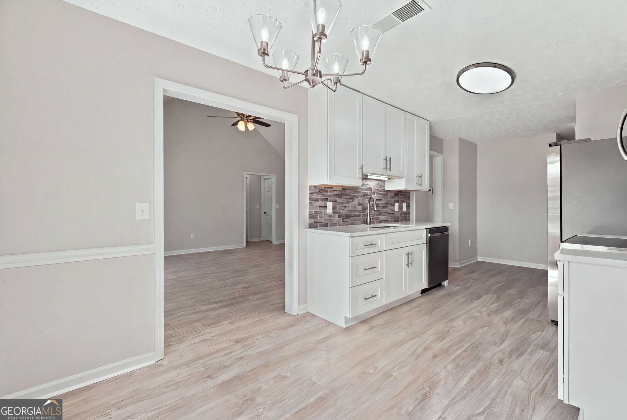 713 Manor Ridge Drive Property Photo 32