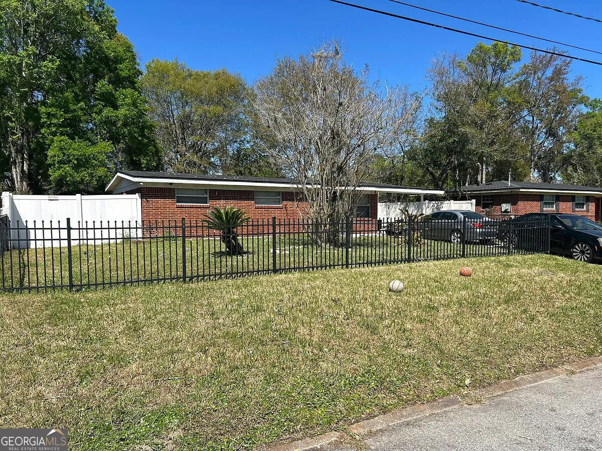 5233 Chivalry Drive Property Photo 3