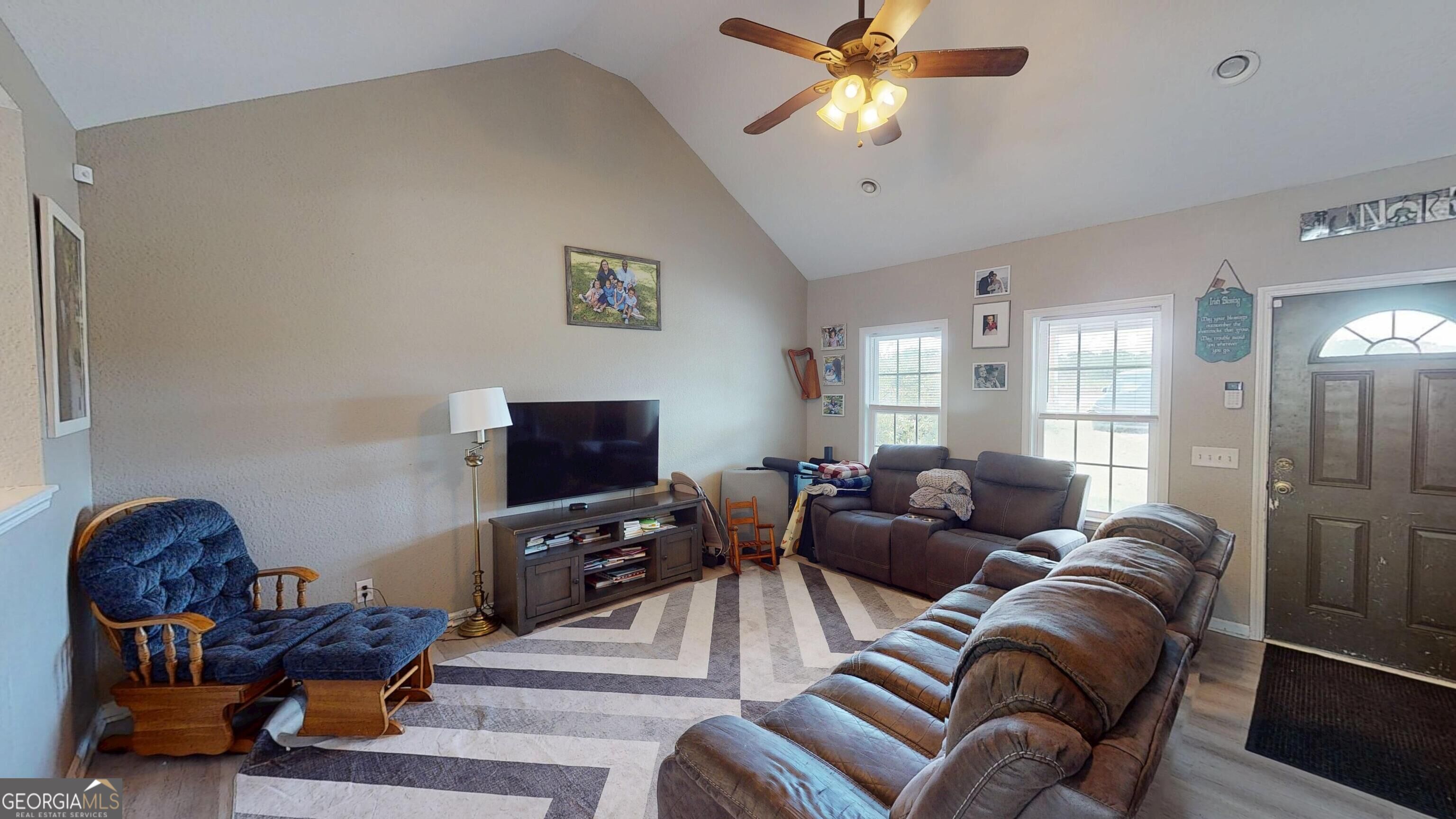 823 N Main Street Property Photo 5