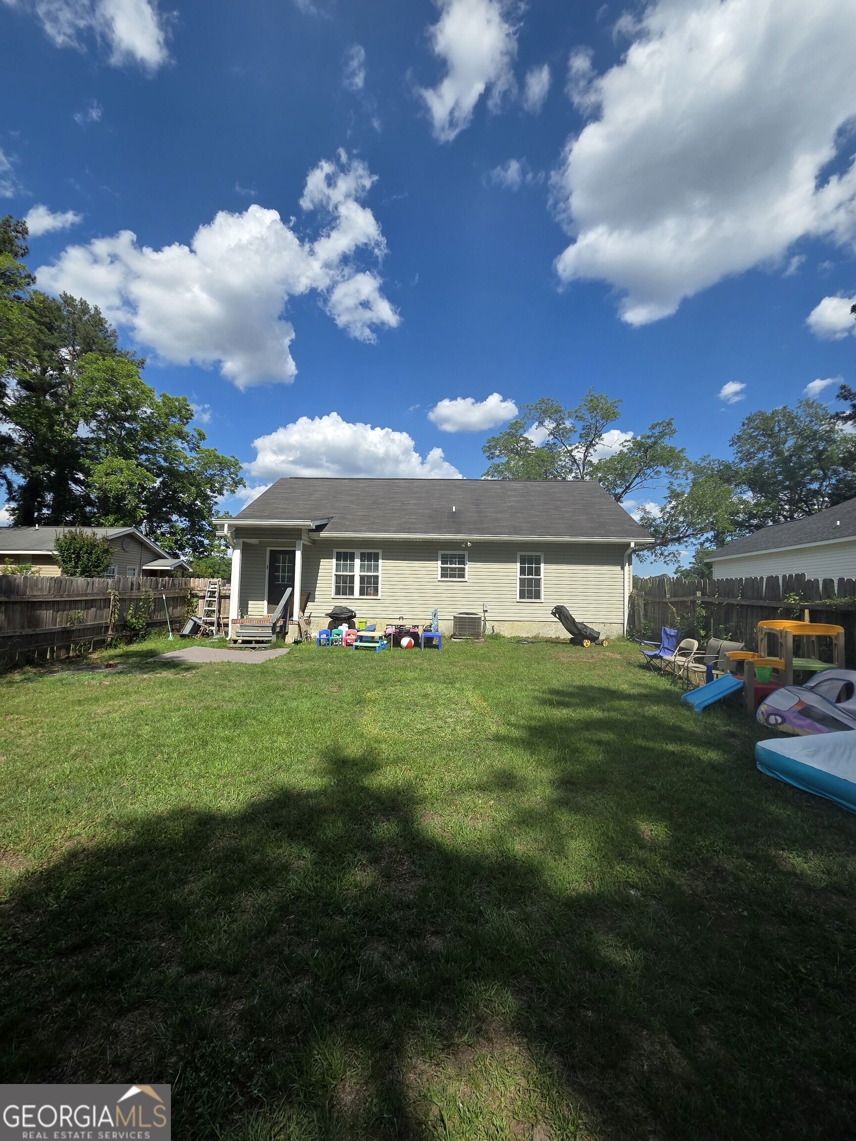 823 N Main Street Property Photo 21