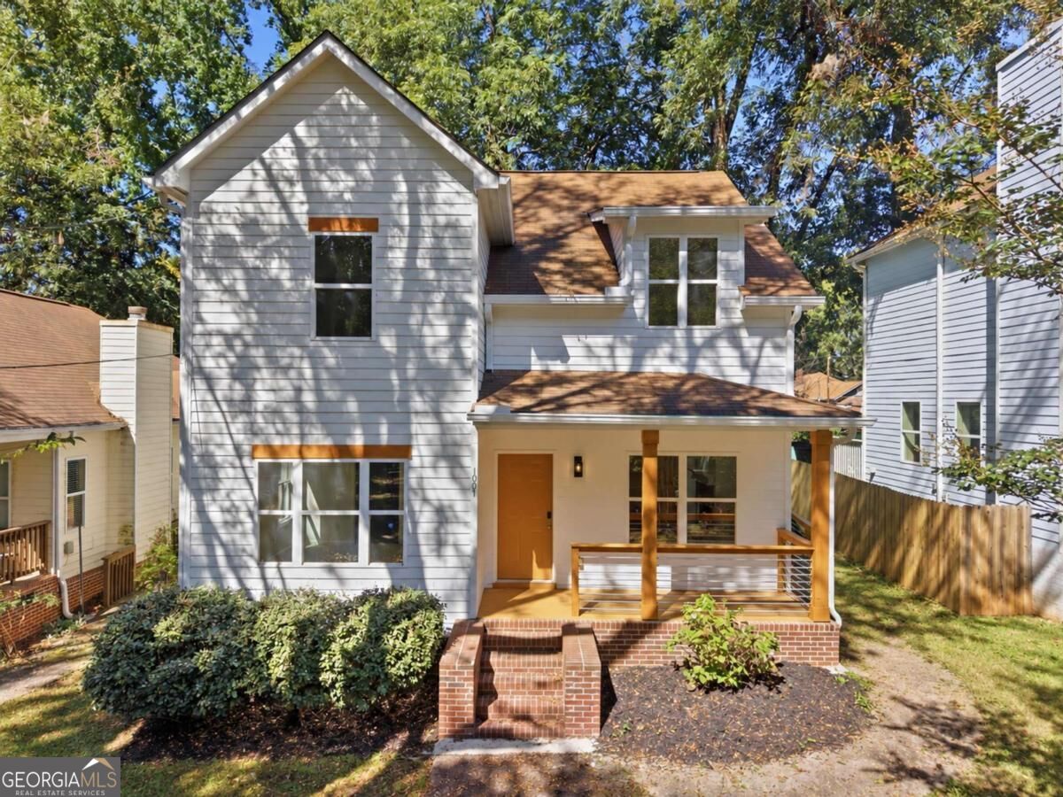 1007 Camilla Street SW Property Photo 1