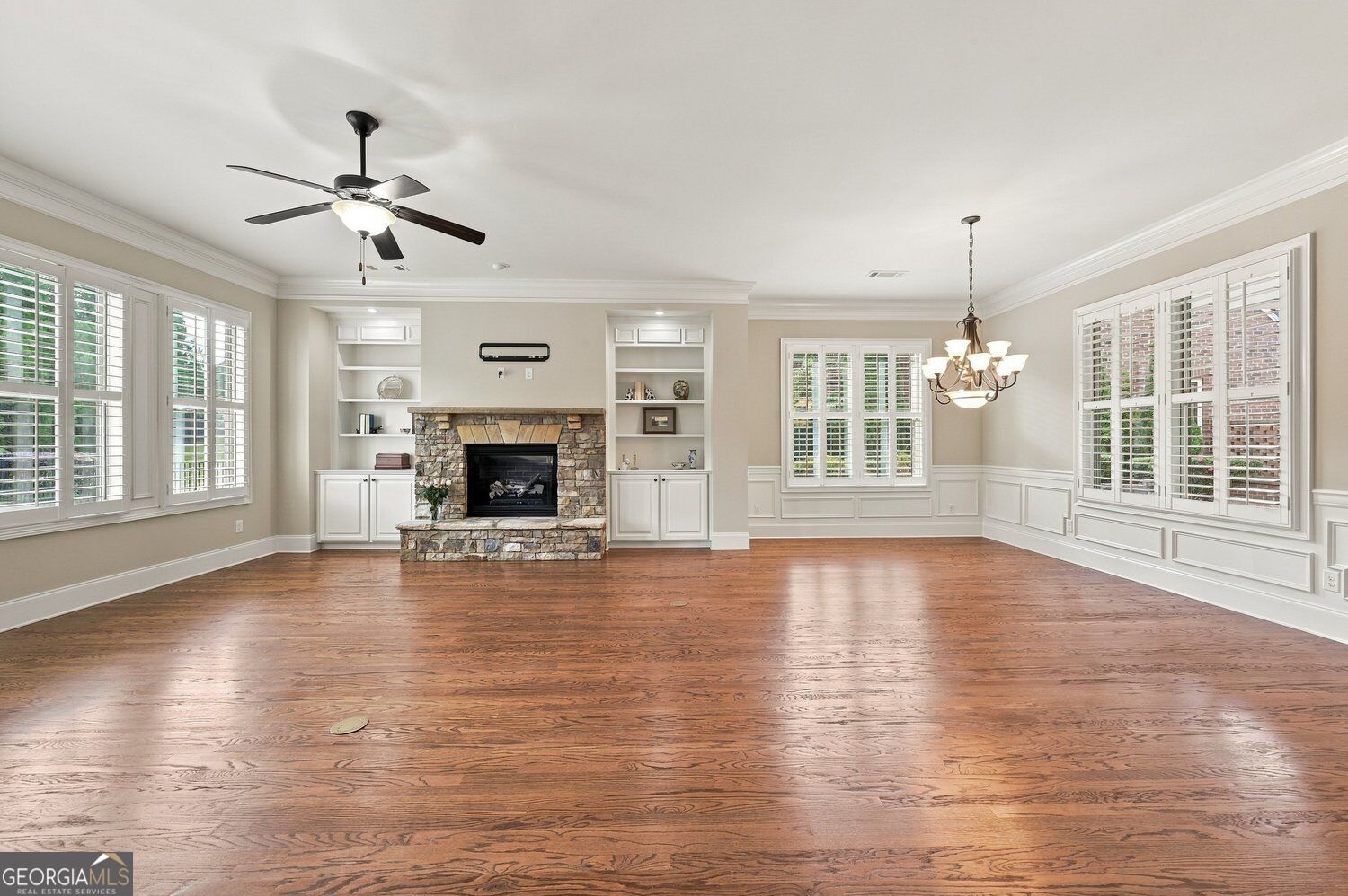 318 Lakeside Trace Property Photo 6