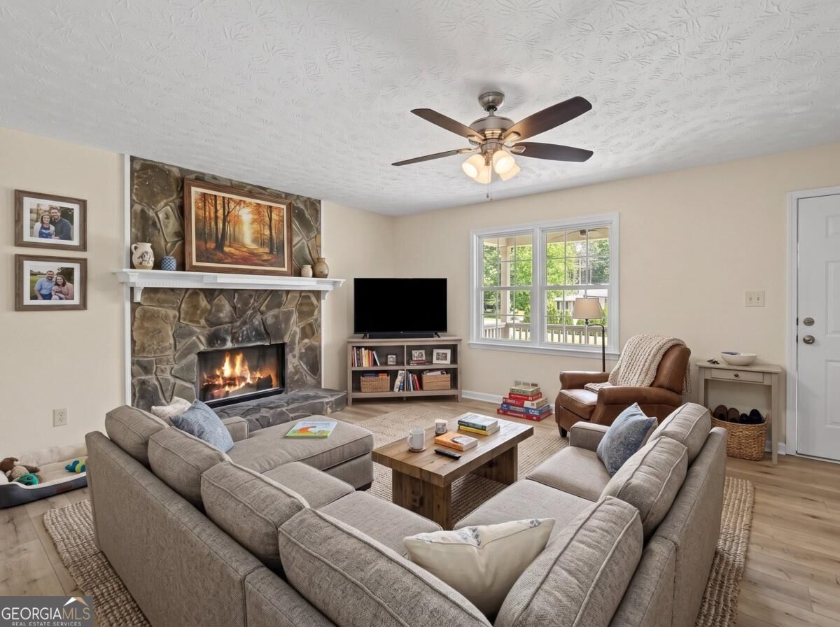 152 Village Drive Property Photo 4