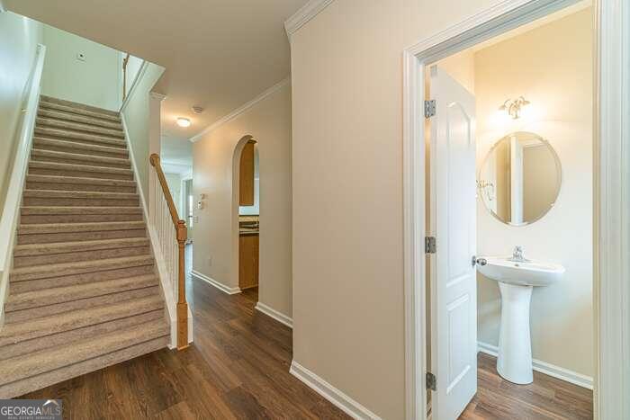 6519 Whitebeam Trail Property Photo 3