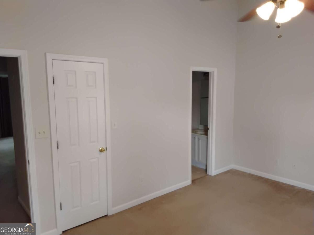 914 Tree Creek Boulevard Property Photo 3