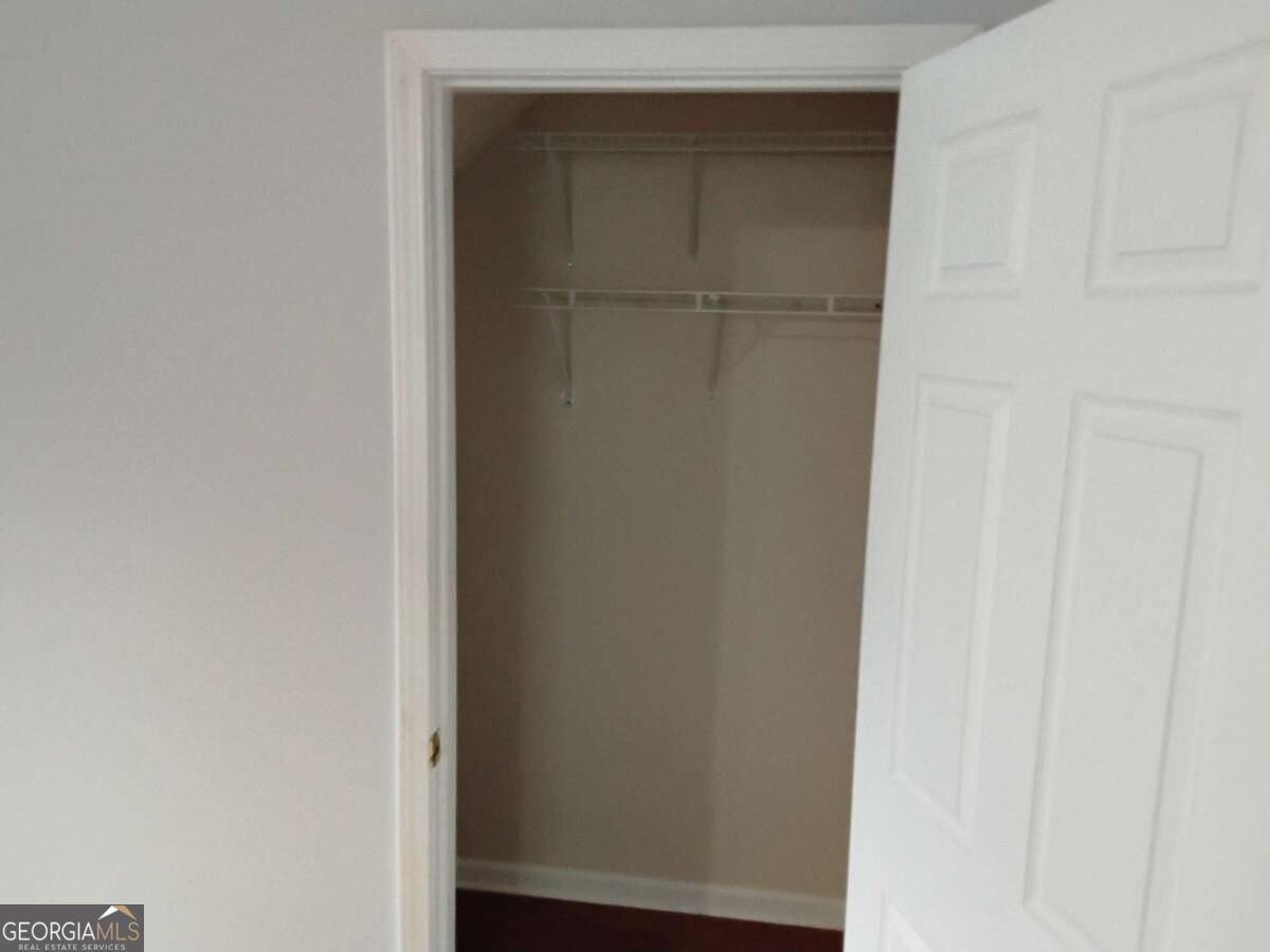 914 Tree Creek Boulevard Property Photo 4