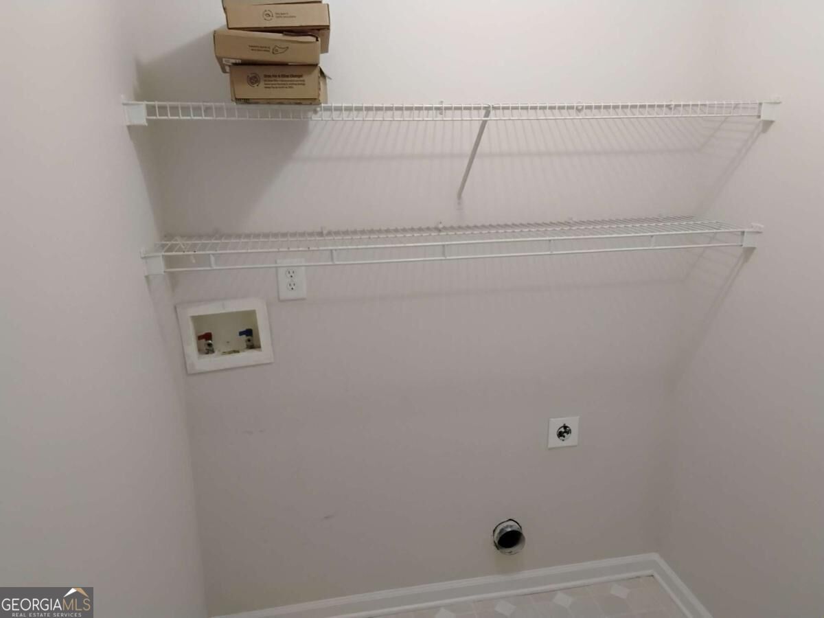 914 Tree Creek Boulevard Property Photo 8