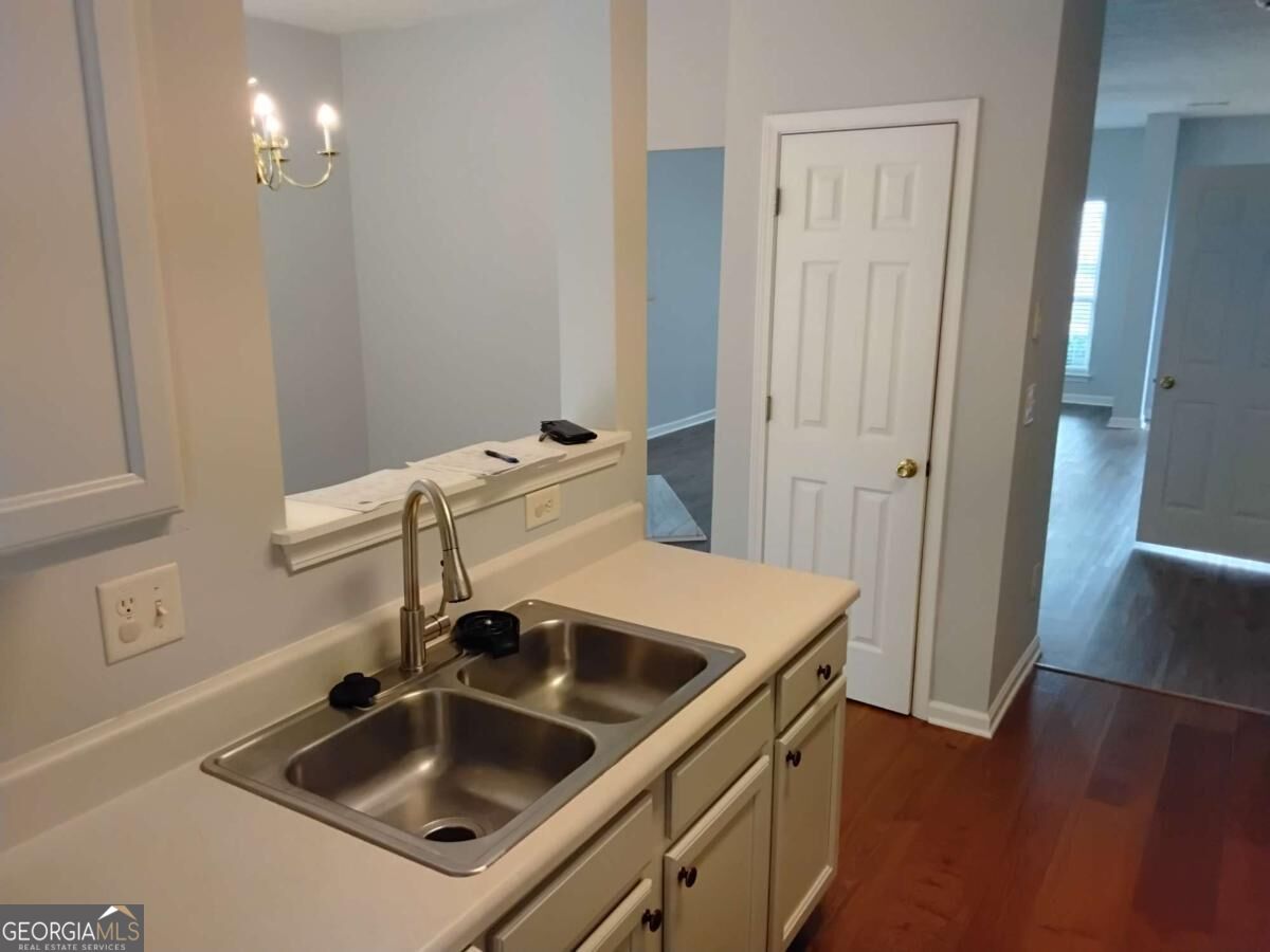 914 Tree Creek Boulevard Property Photo 15