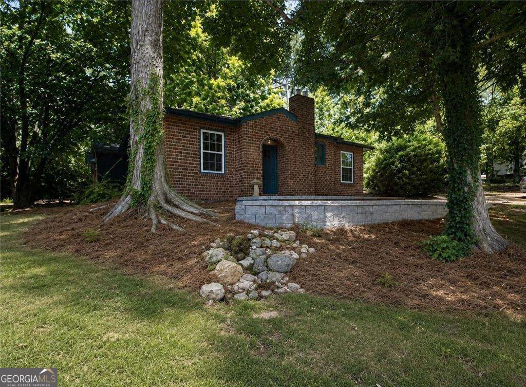 203 Church Street Ne Property Photo 2