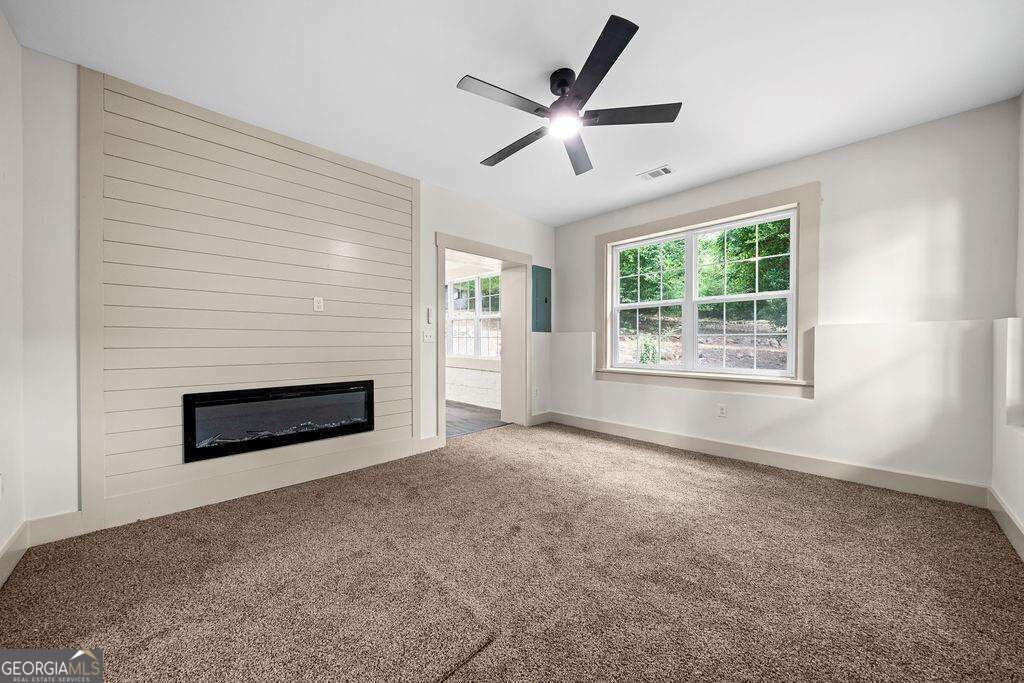 203 Church Street Ne Property Photo 5