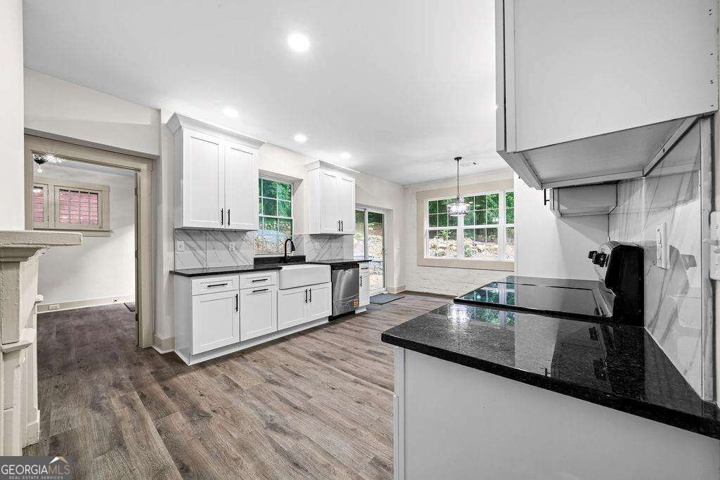 203 Church Street Ne Property Photo 9