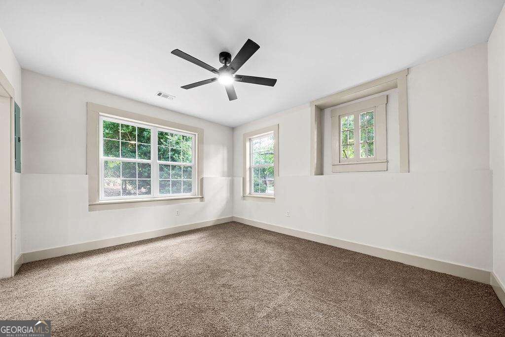 203 Church Street Ne Property Photo 20