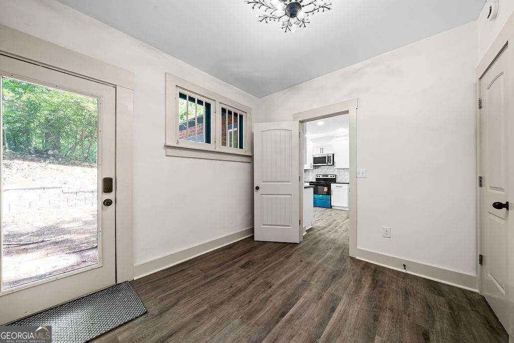 203 Church Street Ne Property Photo 26