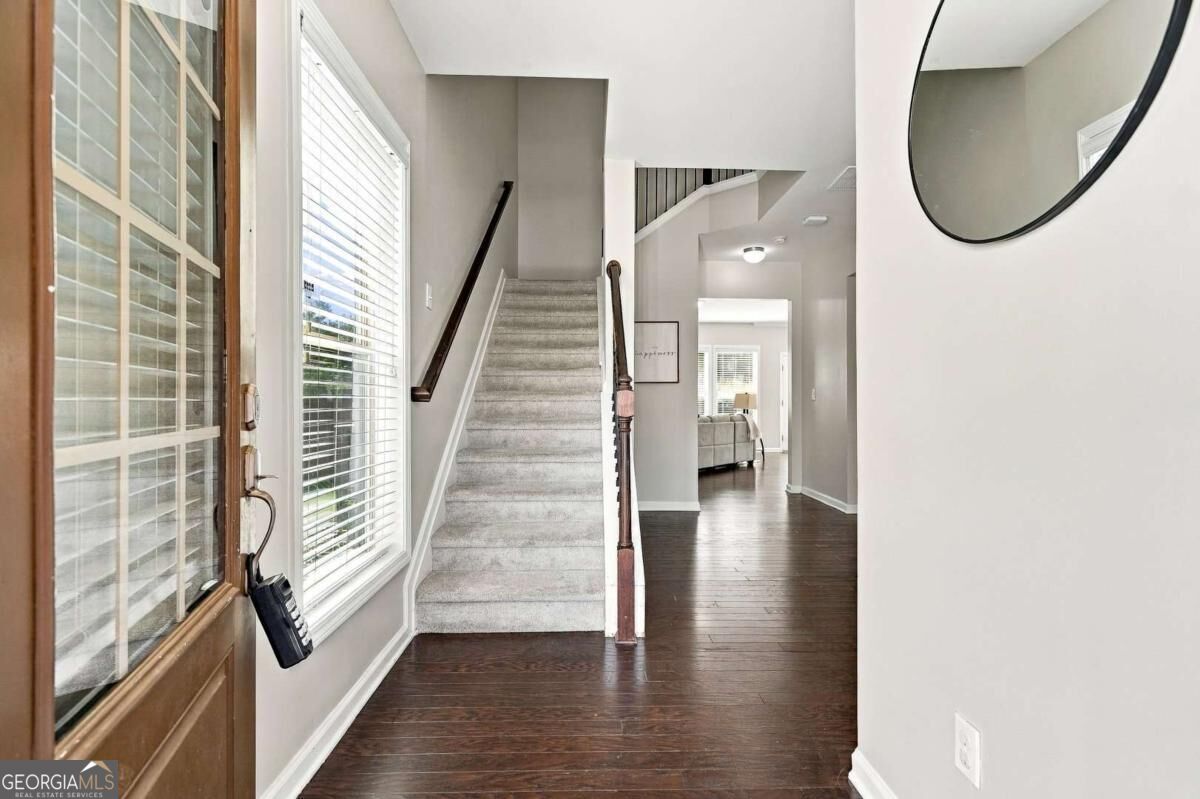 7170 Post Park Way Property Photo 3