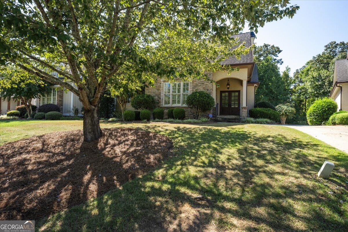 427 Leamington Lane Property Photo 1