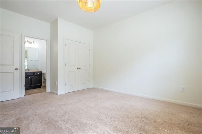1355 Hawthorne Avenue Se Property Photo 8