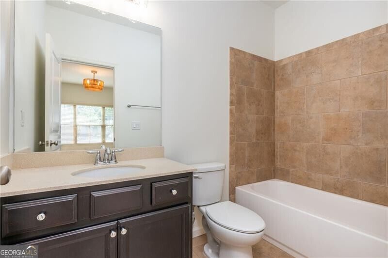1355 Hawthorne Avenue Se Property Photo 9