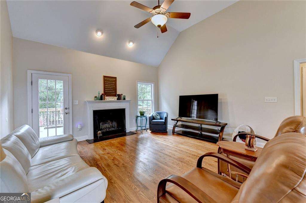 49 Flintstone Road Property Photo 8