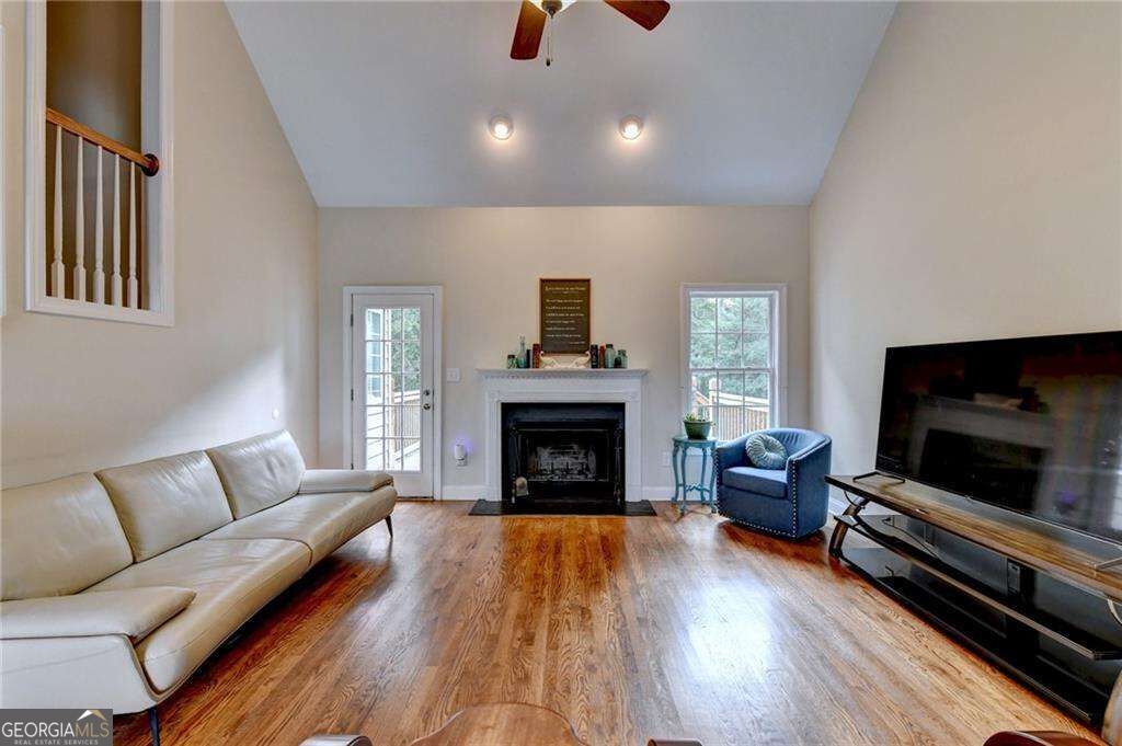 49 Flintstone Road Property Photo 9