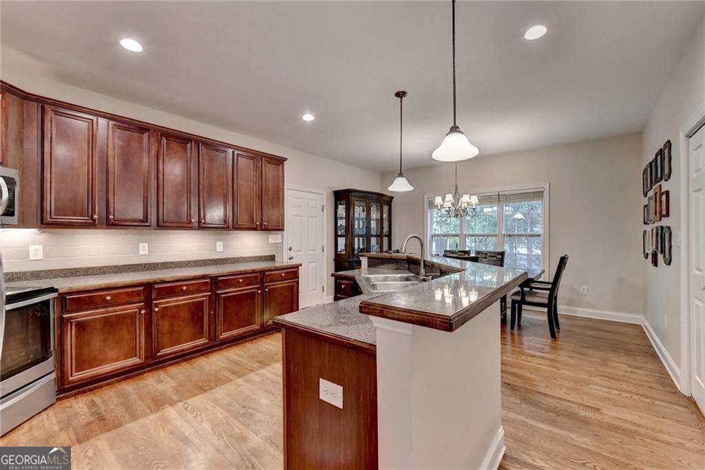 49 Flintstone Road Property Photo 14