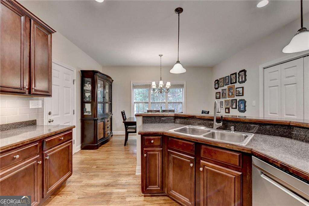 49 Flintstone Road Property Photo 16