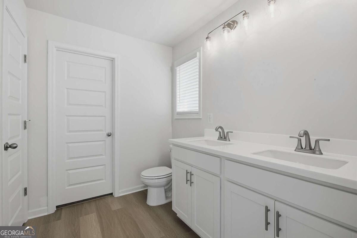 834 Glennferry Bend Property Photo 33