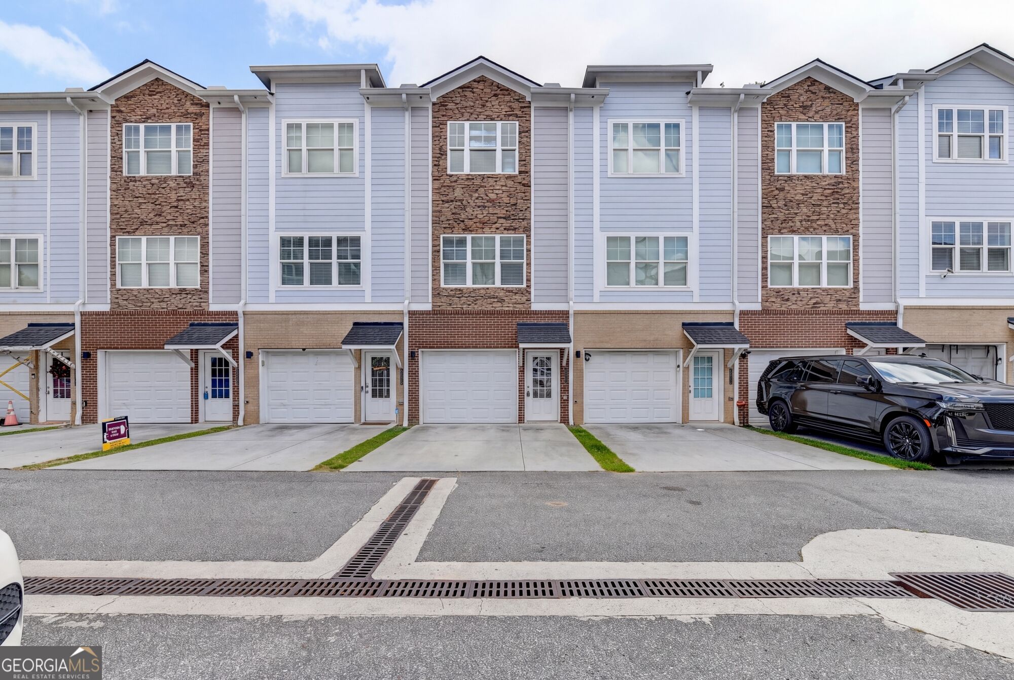 2017 Ocean Drive NW Property Photo 1