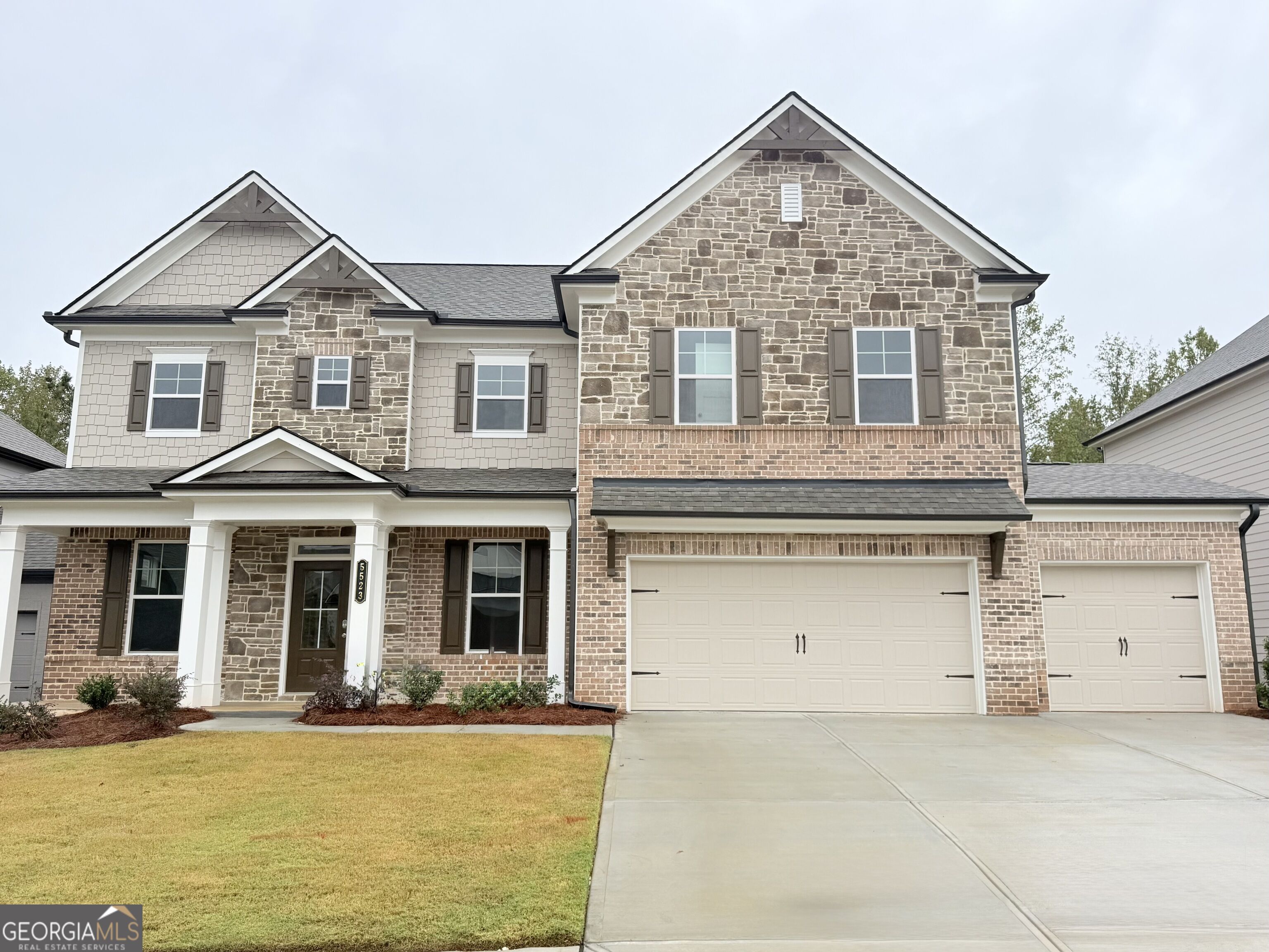 5523 Tullis Drive Property Photo 1