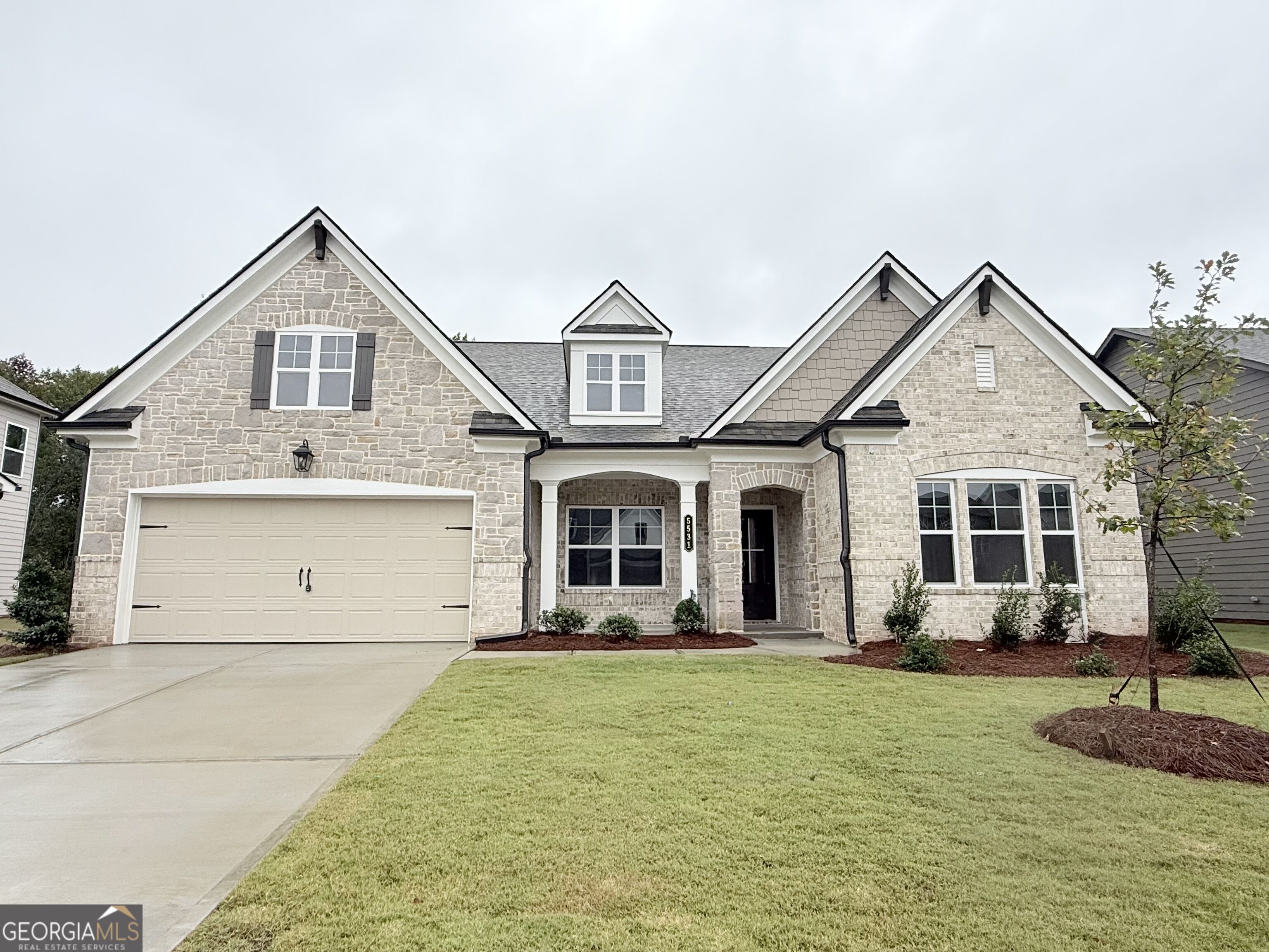 5531 Tullis Drive Property Photo 1