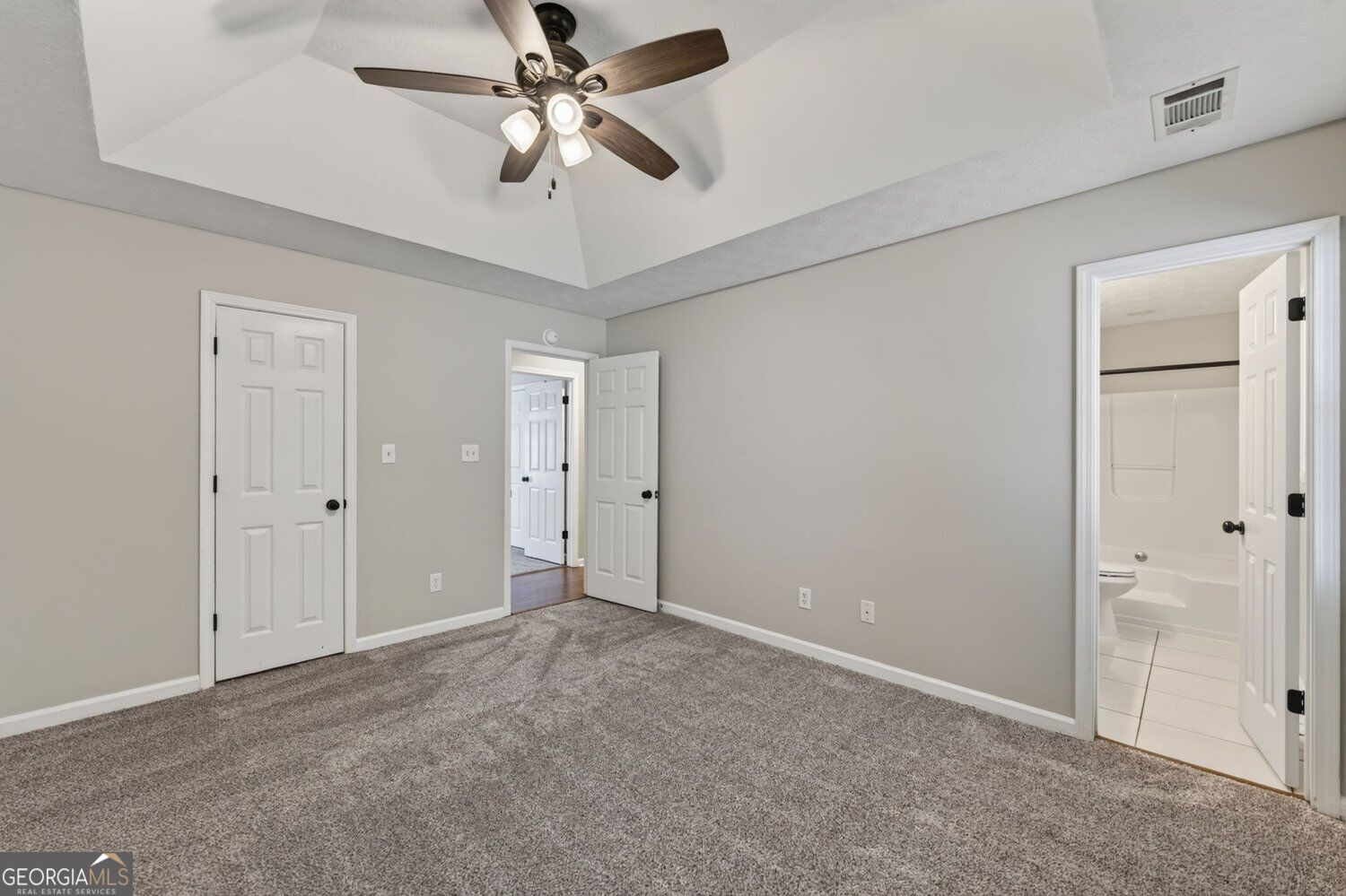 106 Kings Lane Property Photo 20