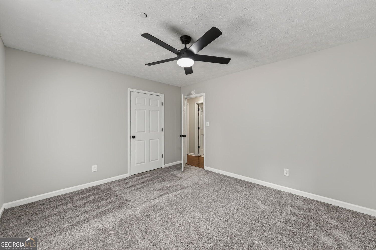 106 Kings Lane Property Photo 24