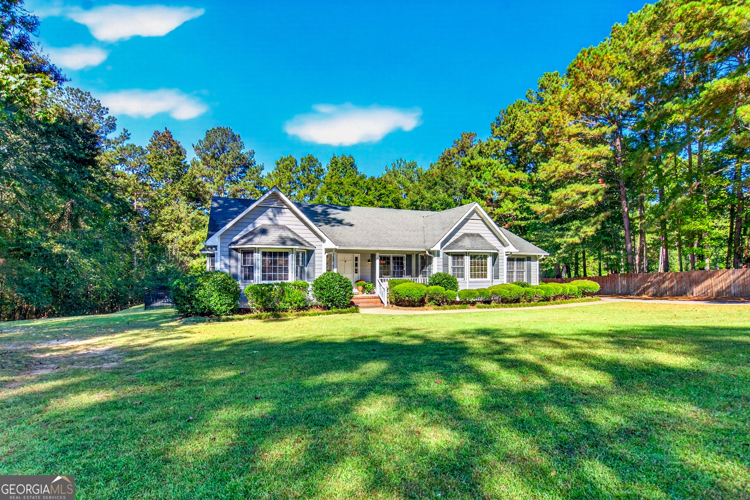 115 Sunny Point Circle Property Photo 1