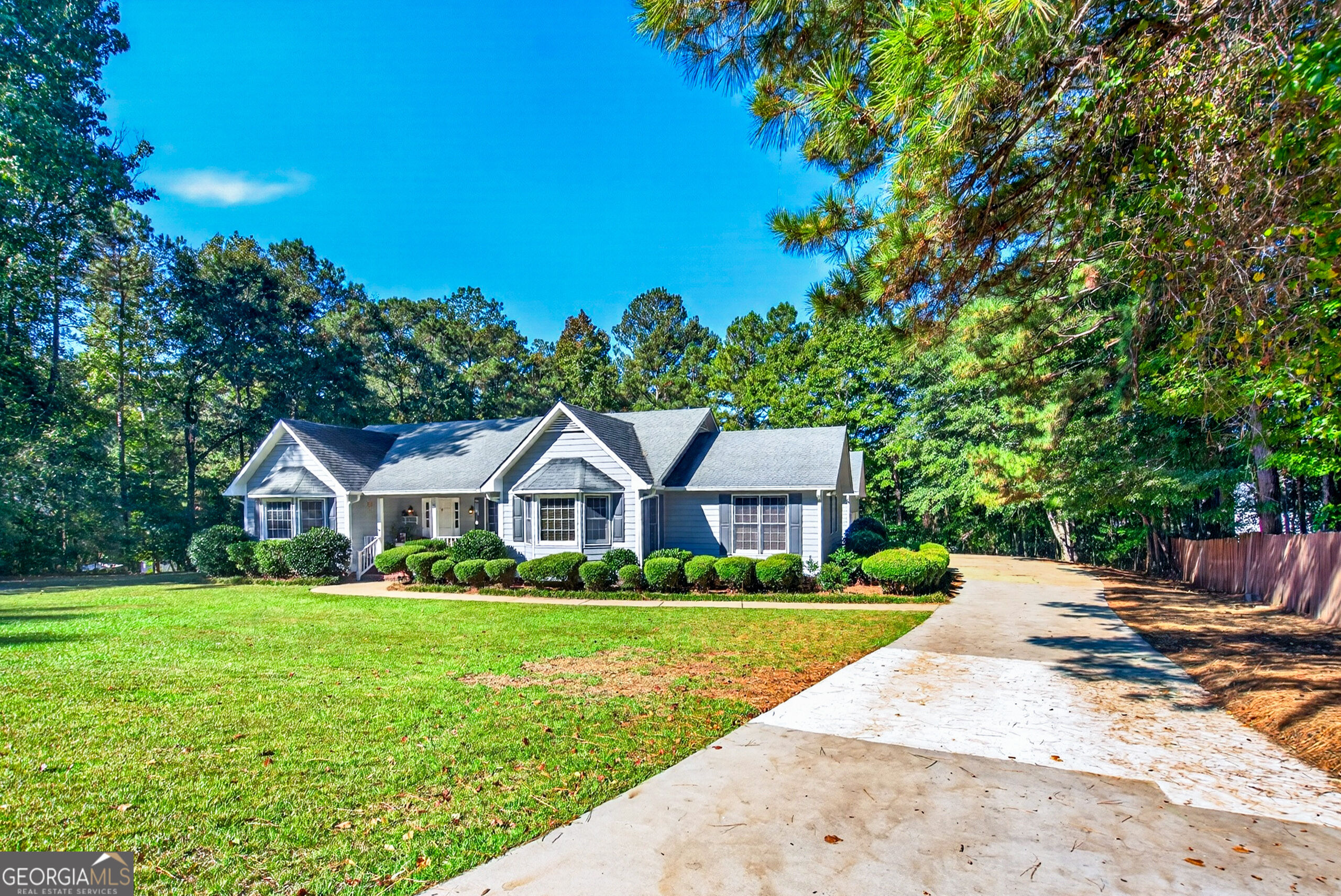 115 Sunny Point Circle Property Photo 4