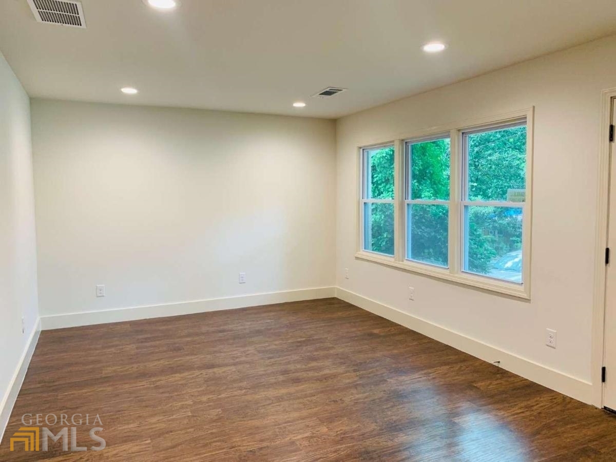 364 Brooks Avenue Sw Property Photo 5