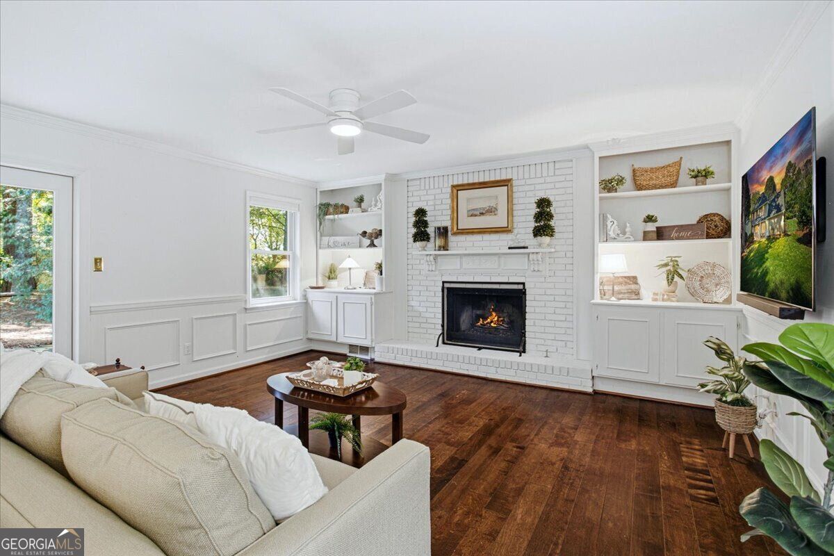 5084 Williamsport Drive Property Photo 6