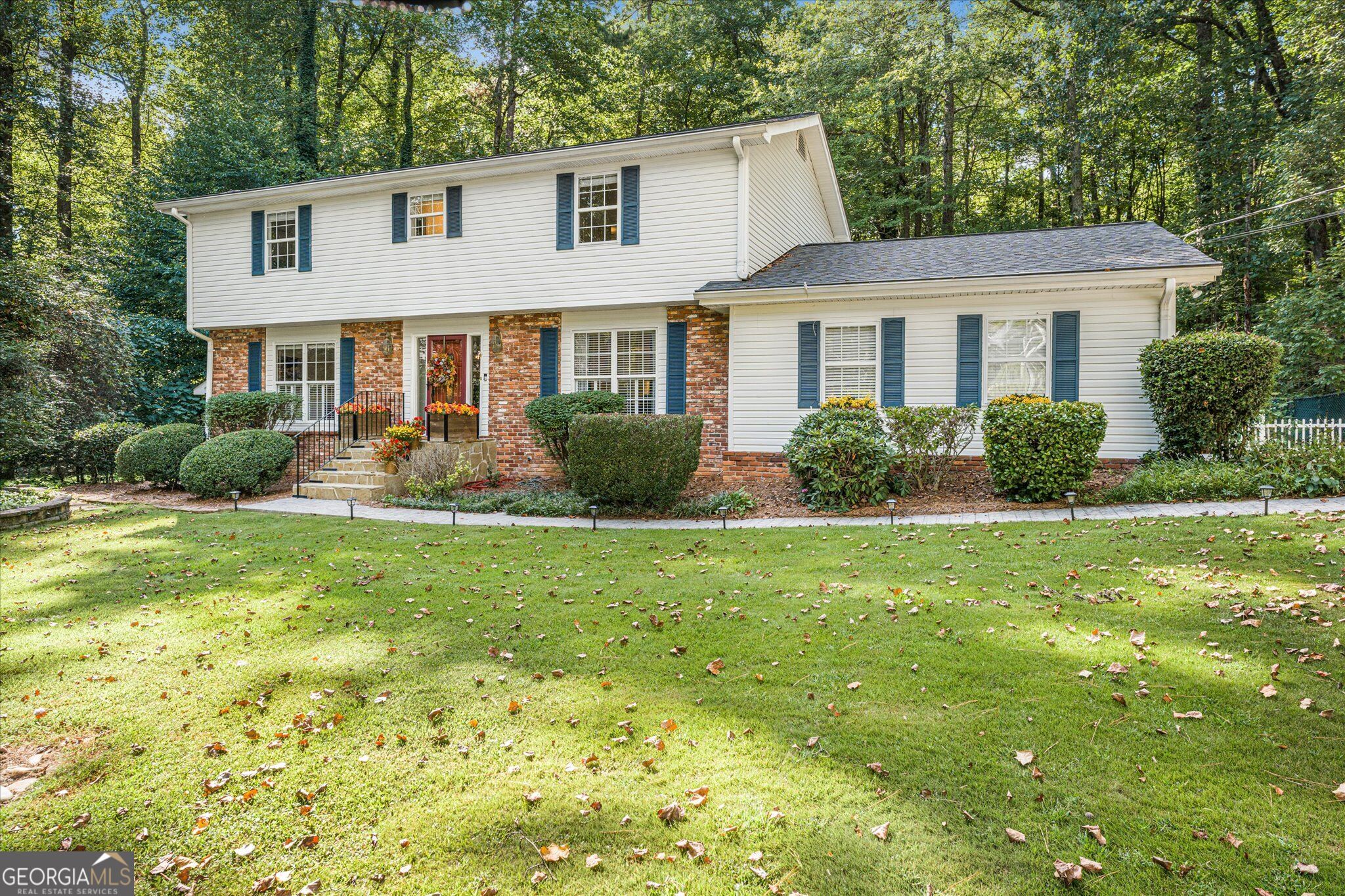 3611 Club Drive Nw Property Photo 4