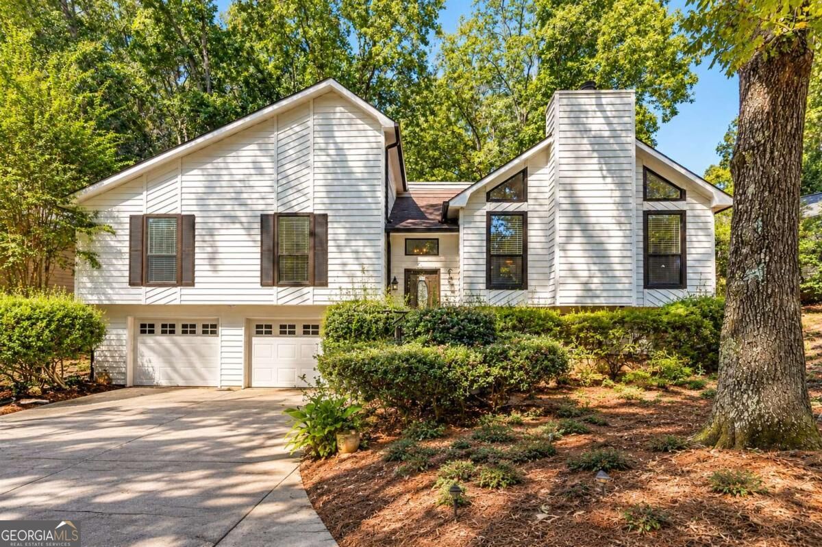 8555 Colony Club Drive Property Photo 1