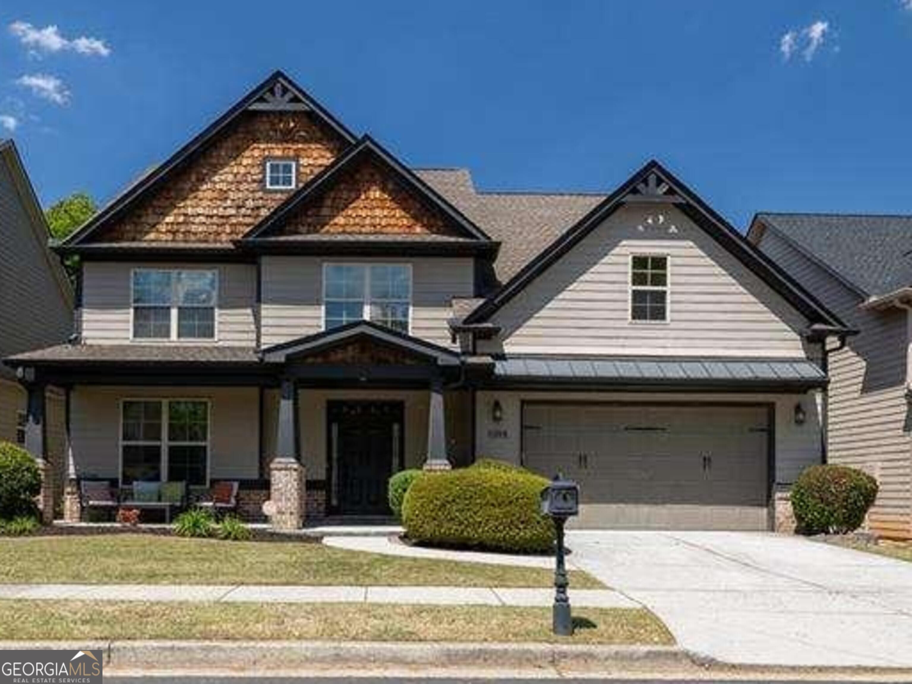 1098 Leybourne Cove Property Photo 1
