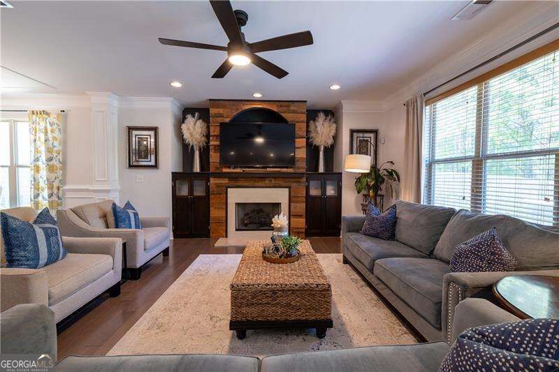 1098 Leybourne Cove Property Photo 9